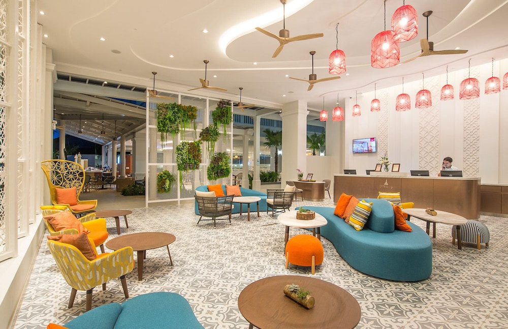 Centara Ao Nang Beach Resort & Spa Krabi — Hotel building in Ao Nang, Krabi
