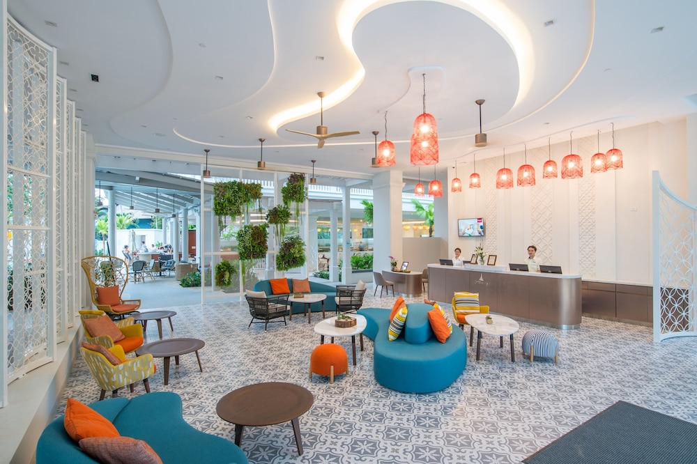 Centara Ao Nang Beach Resort & Spa Krabi — Hotel building in Ao Nang, Krabi