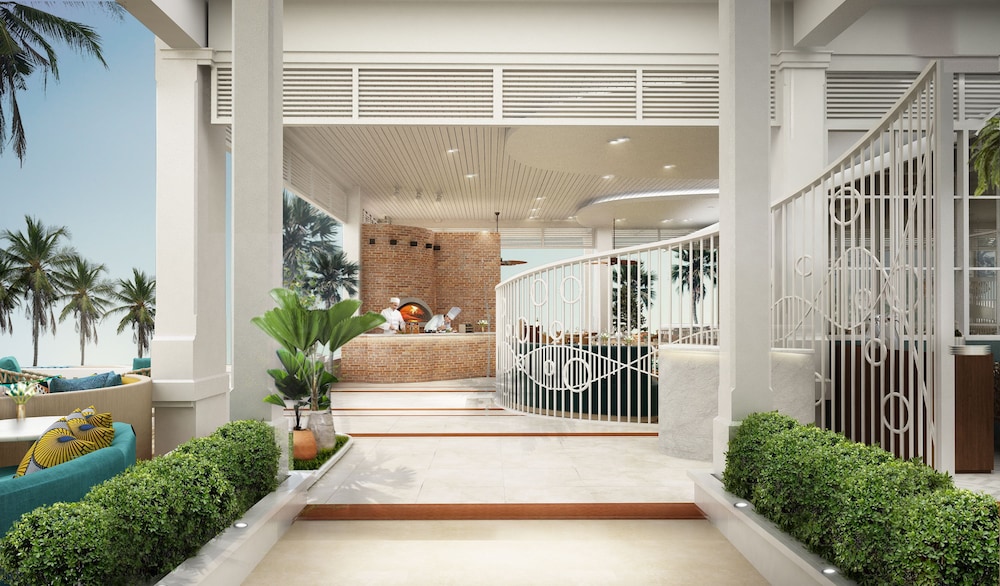 Centara Ao Nang Beach Resort & Spa Krabi — Restaurant & bars in Ao Nang, Krabi
