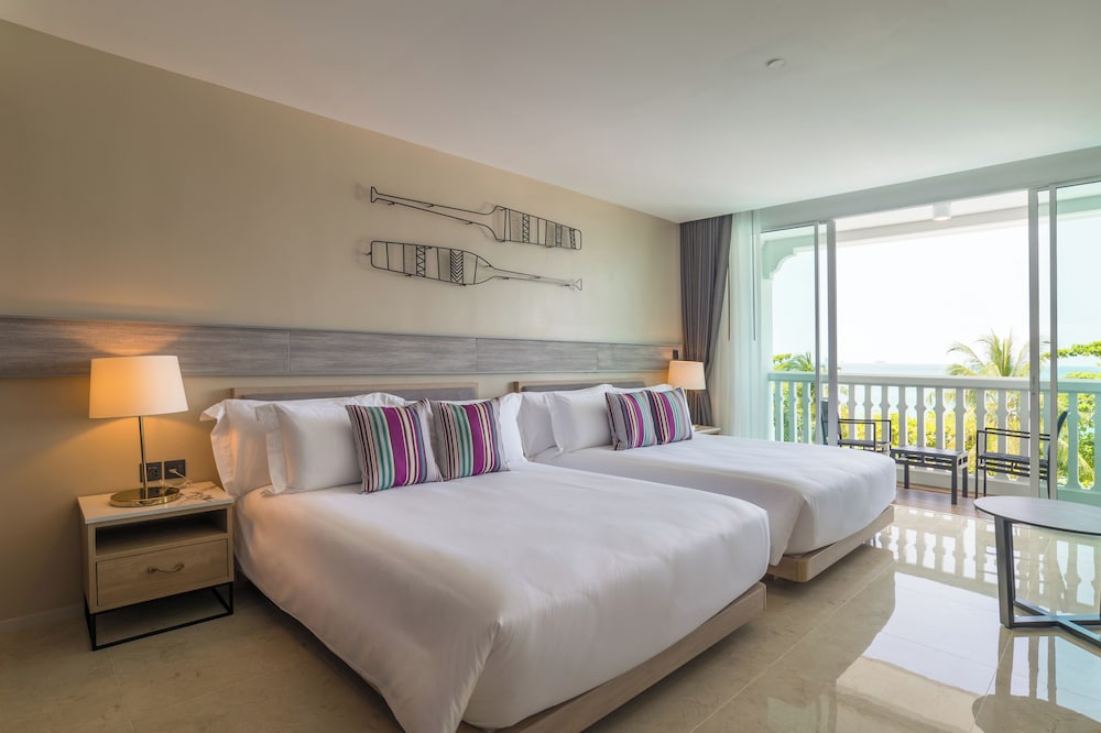 Centara Ao Nang Beach Resort & Spa Krabi — Hotel rooms in Ao Nang, Krabi