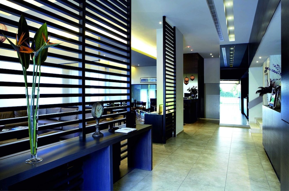 Mouikis Hotel Kefalonia — Restaurant & bars in Argostoli, Ionian Islands