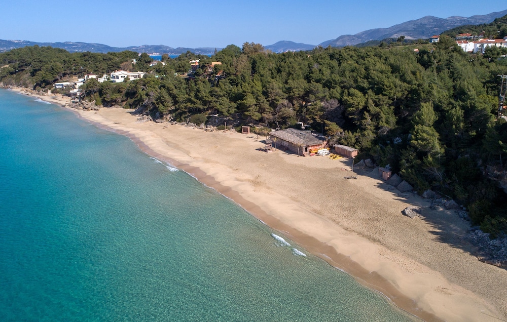 Mouikis Hotel Kefalonia — Beach in Argostoli, Ionian Islands