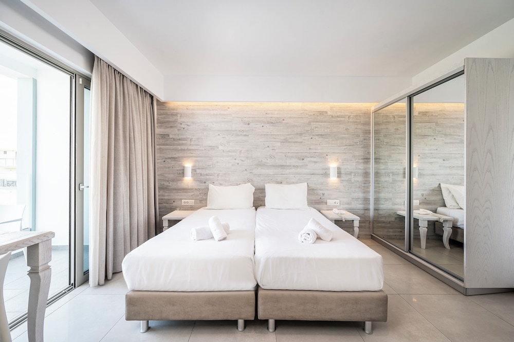 Apollon Windmill Hotel — Hotel rooms in Kos Town, South Aegean