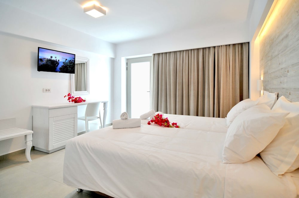 Apollon Windmill Hotel — Hotel rooms in Kos Town, South Aegean