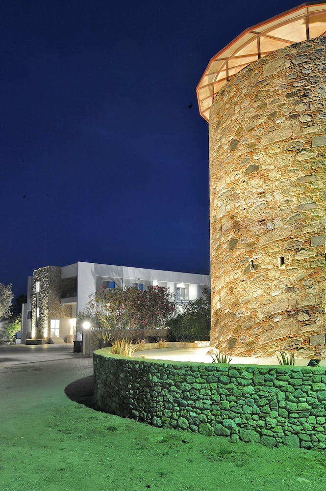 Apollon Windmill Hotel — Hotel building in Kos Town, South Aegean