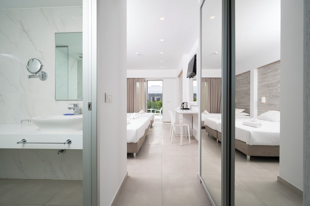 Apollon Windmill Hotel — Hotel rooms in Kos Town, South Aegean