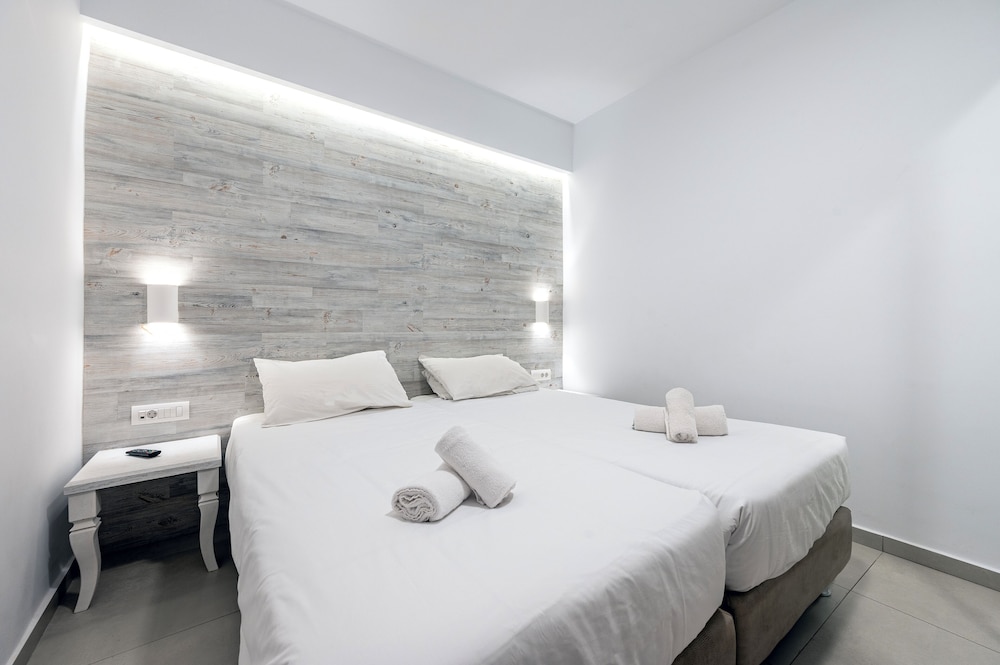 Apollon Windmill Hotel — Hotel rooms in Kos Town, South Aegean