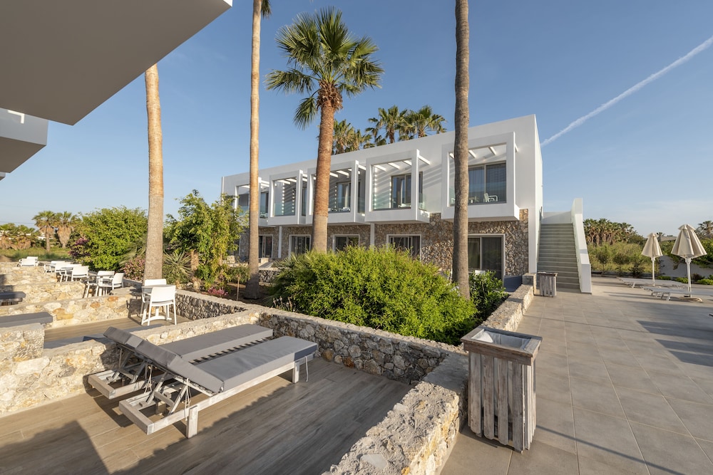 Apollon Windmill Hotel — Hotel building in Kos Town, South Aegean