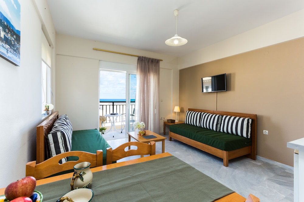 Radamanthy's Apartments — Rooms in Rethymnon