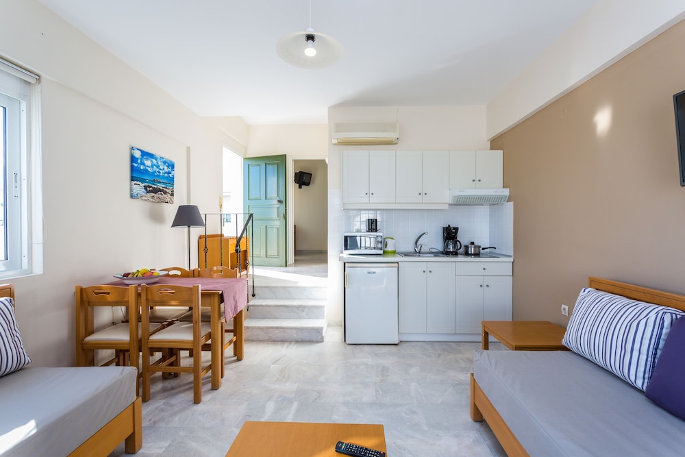 Radamanthy's Apartments — Rooms in Rethymnon