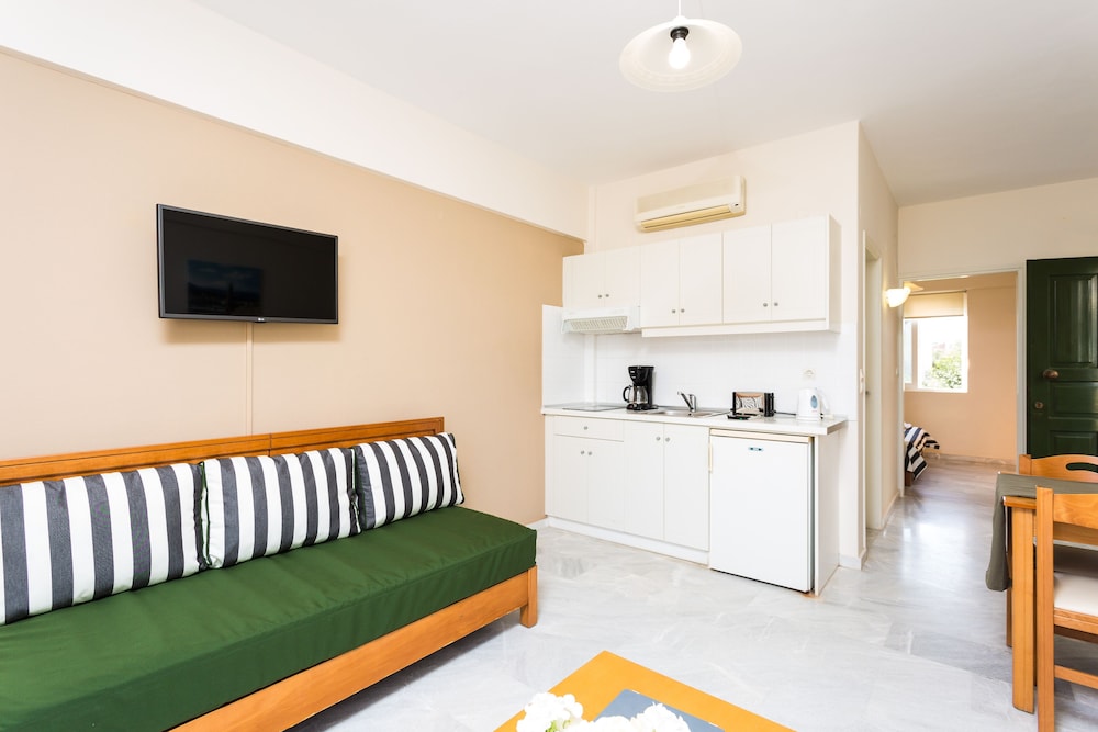 Radamanthy's Apartments — Rooms in Rethymnon