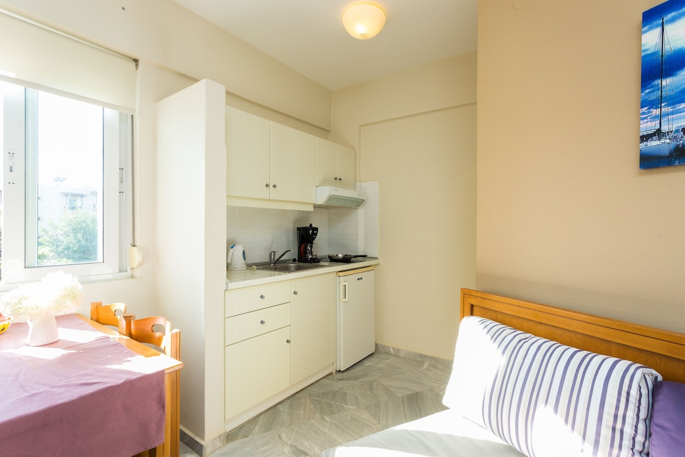 Radamanthy's Apartments — Rooms in Rethymnon