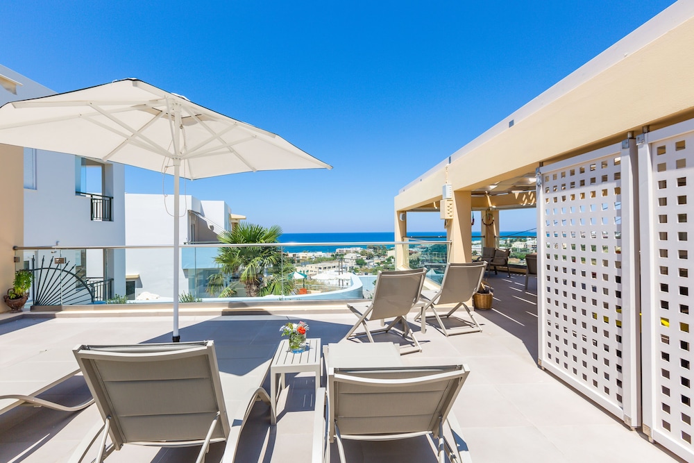 Radamanthy's Apartments — Outdoor in Rethymnon