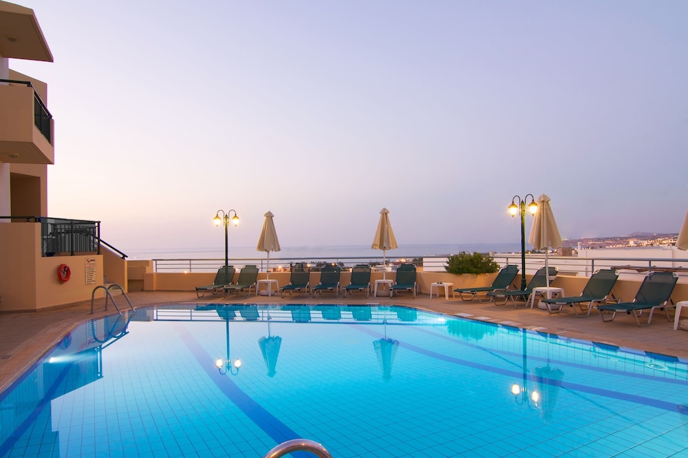 Radamanthy's Apartments — Pool in Rethymnon