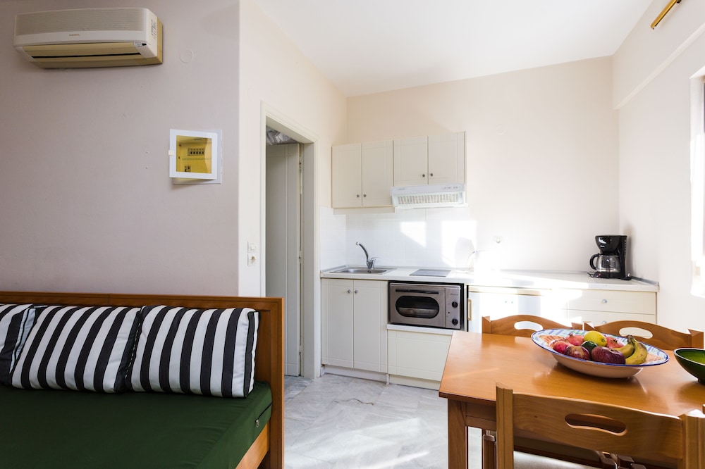 Radamanthy's Apartments — Rooms in Rethymnon