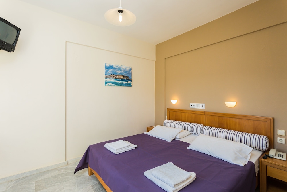 Radamanthy's Apartments — Rooms in Rethymnon