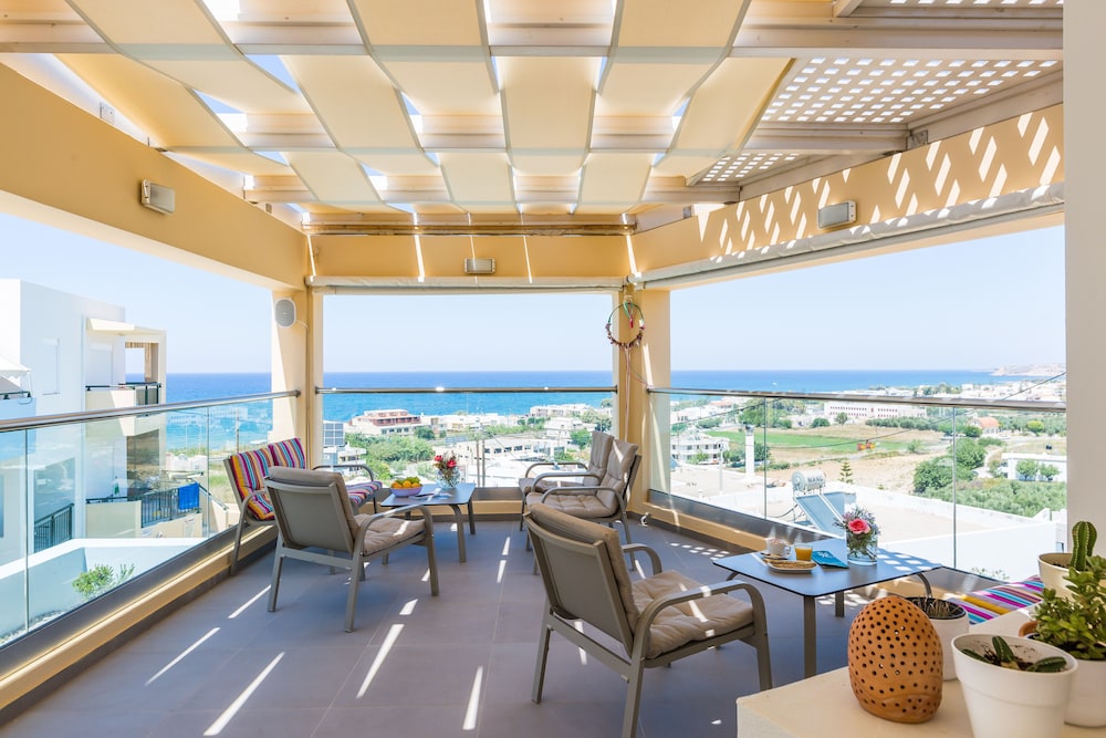 Radamanthy's Apartments — Outdoor in Rethymnon