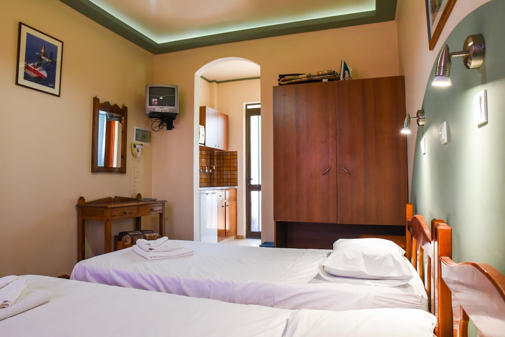 Chrysoula Hotel & Apartments — Hotel rooms in Kefalos, South Aegean