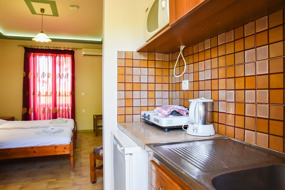 Chrysoula Hotel & Apartments — Hotel rooms in Kefalos, South Aegean