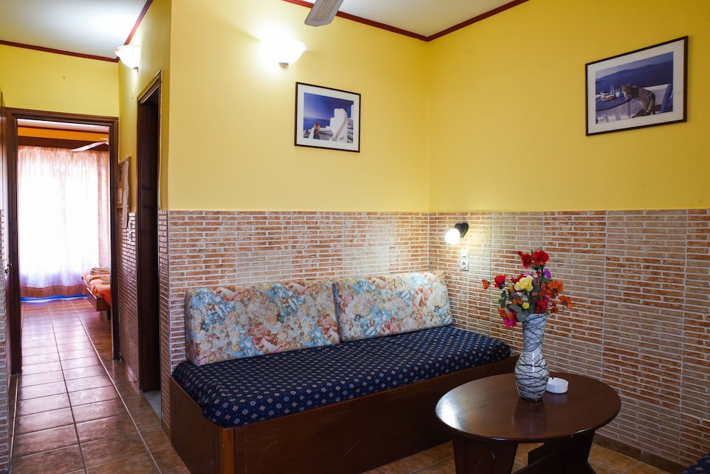 Chrysoula Hotel & Apartments — Hotel rooms in Kefalos, South Aegean