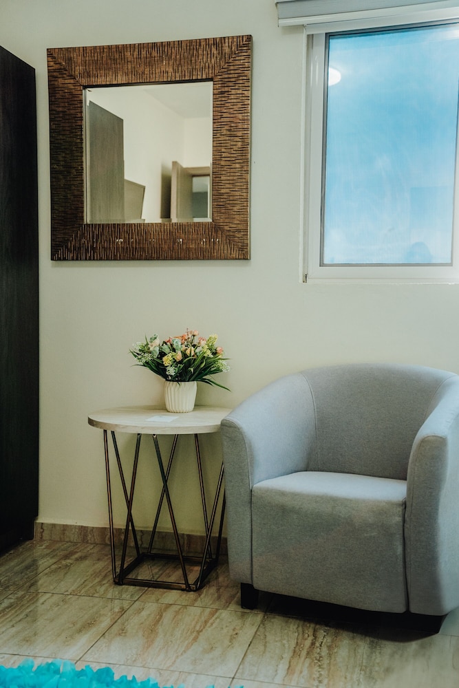 Hotel RH Boutique Aruba — Hotel rooms in Oranjestad, Aruba