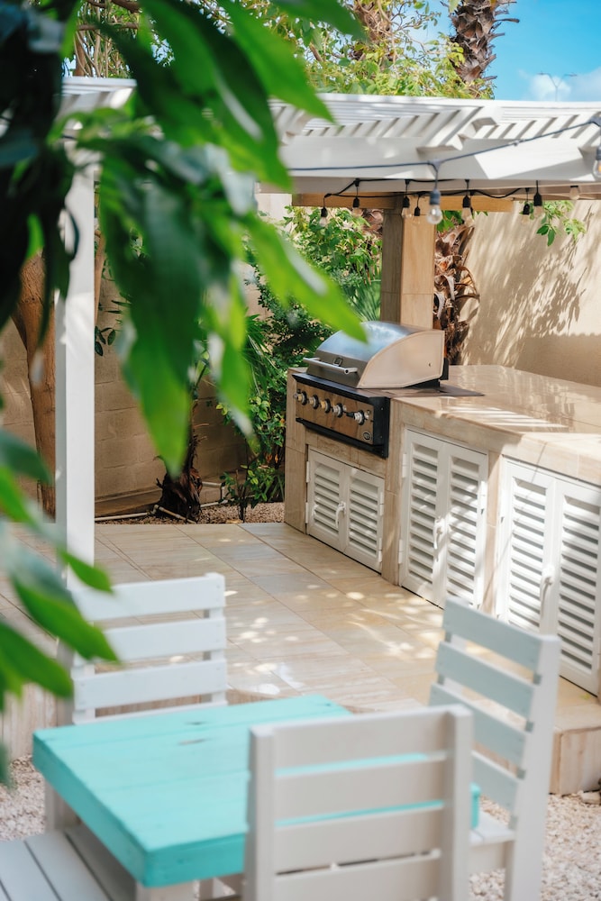 Hotel RH Boutique Aruba — Restaurant & bars in Oranjestad, Aruba