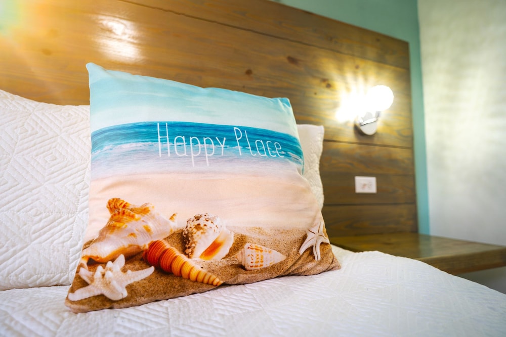 Hotel RH Boutique Aruba — Hotel rooms in Oranjestad, Aruba