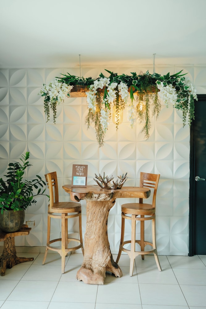 Hotel RH Boutique Aruba — Restaurant & bars in Oranjestad, Aruba