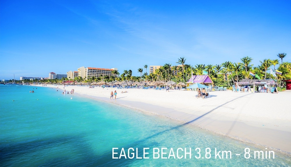 Hotel RH Boutique Aruba — Beach in Oranjestad, Aruba