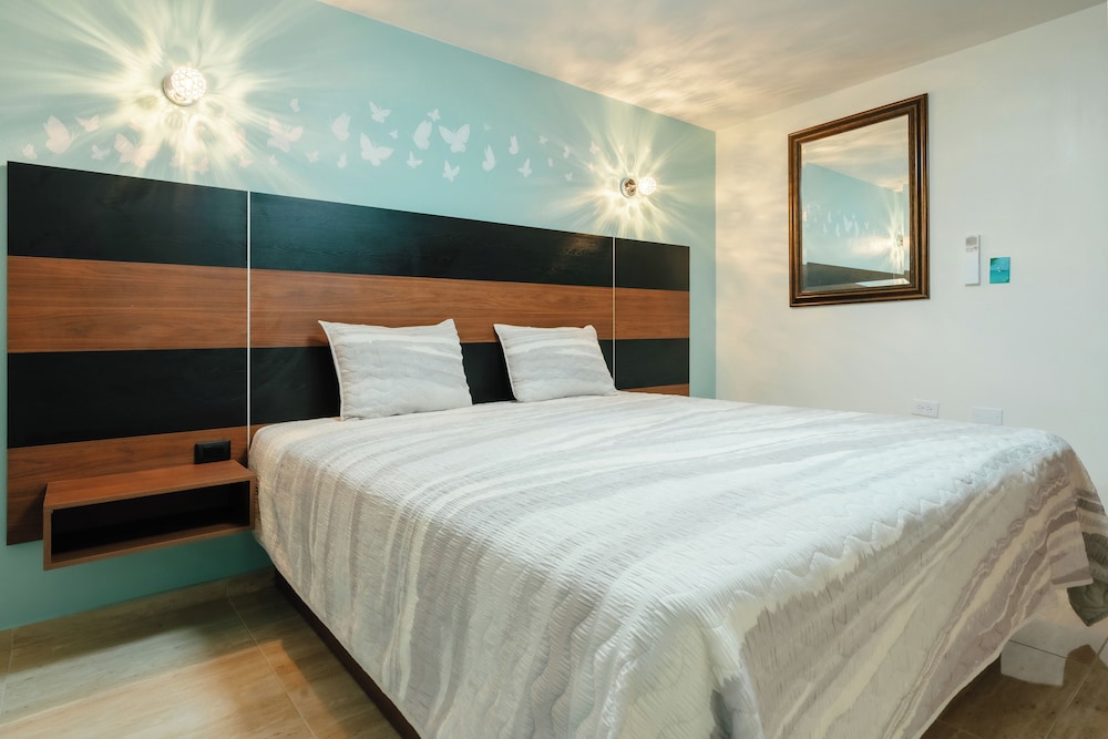 Hotel RH Boutique Aruba — Hotel rooms in Oranjestad, Aruba