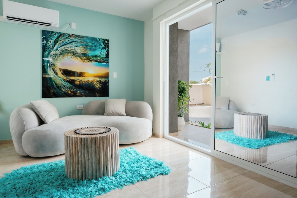 Hotel RH Boutique Aruba — Hotel rooms in Oranjestad, Aruba