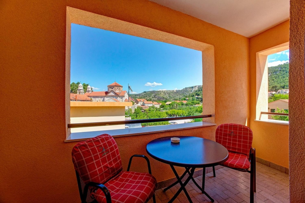 Hotel Skradinski Buk — Hotel rooms in Skradin, Šibenik-Knin