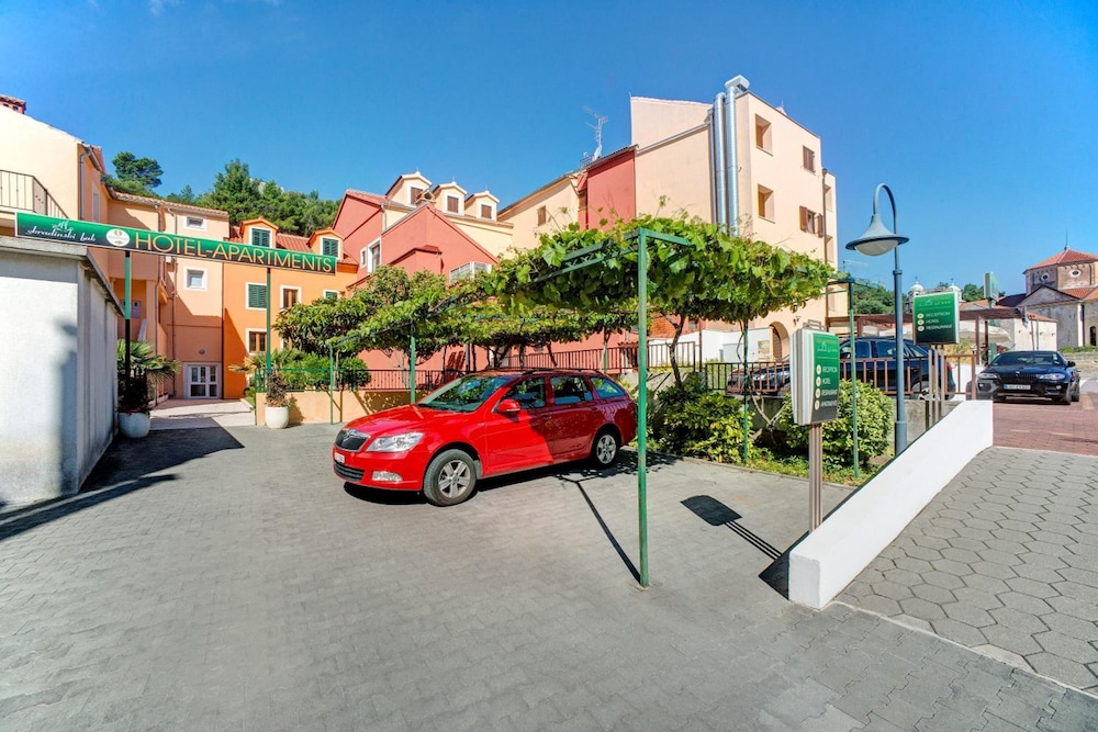 Hotel Skradinski Buk — Hotel building in Skradin, Šibenik-Knin