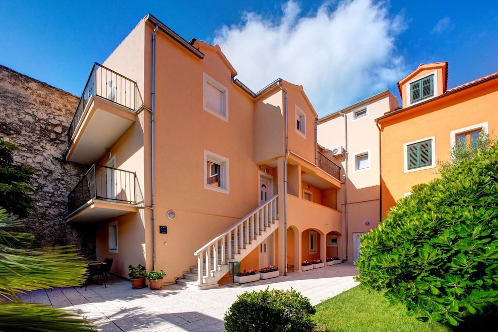 Hotel Skradinski Buk — Hotel building in Skradin, Šibenik-Knin
