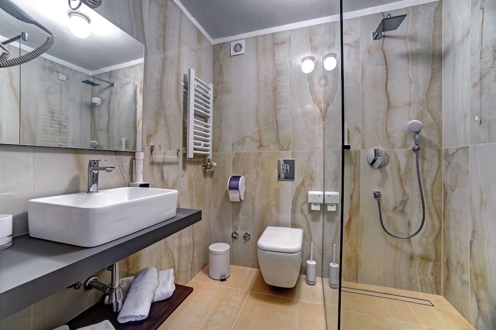 Hotel Skradinski Buk — Hotel rooms in Skradin, Šibenik-Knin