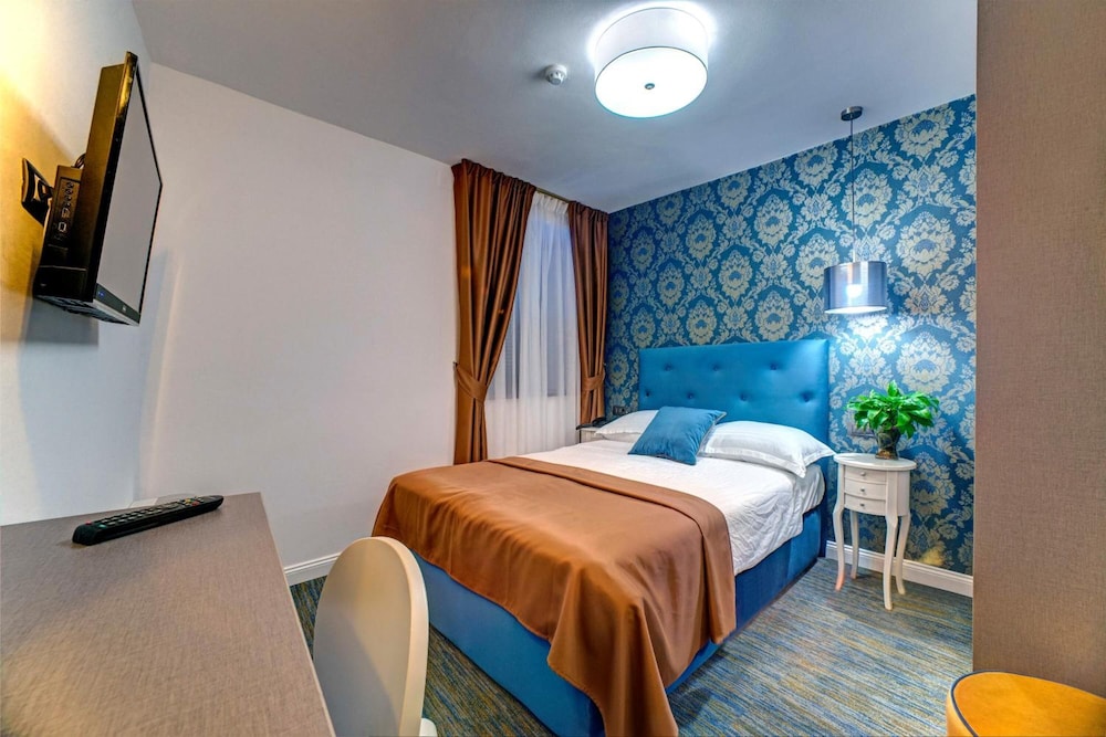 Hotel Skradinski Buk — Hotel rooms in Skradin, Šibenik-Knin