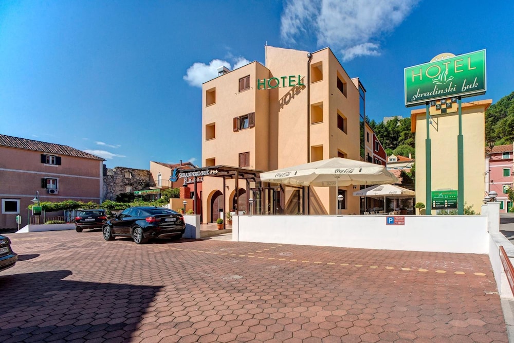 Hotel Skradinski Buk — Hotel building in Skradin, Šibenik-Knin