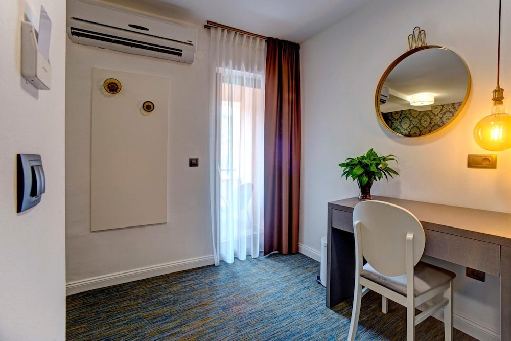Hotel Skradinski Buk — Hotel rooms in Skradin, Šibenik-Knin