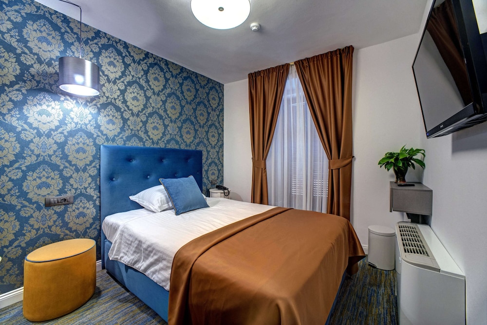 Hotel Skradinski Buk — Hotel rooms in Skradin, Šibenik-Knin