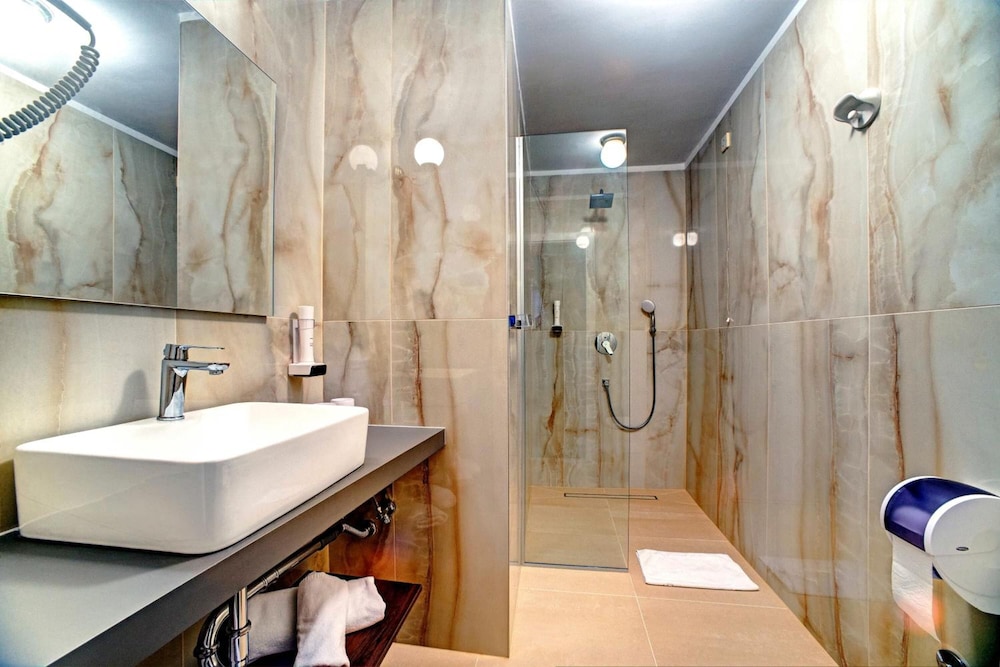 Hotel Skradinski Buk — Hotel rooms in Skradin, Šibenik-Knin