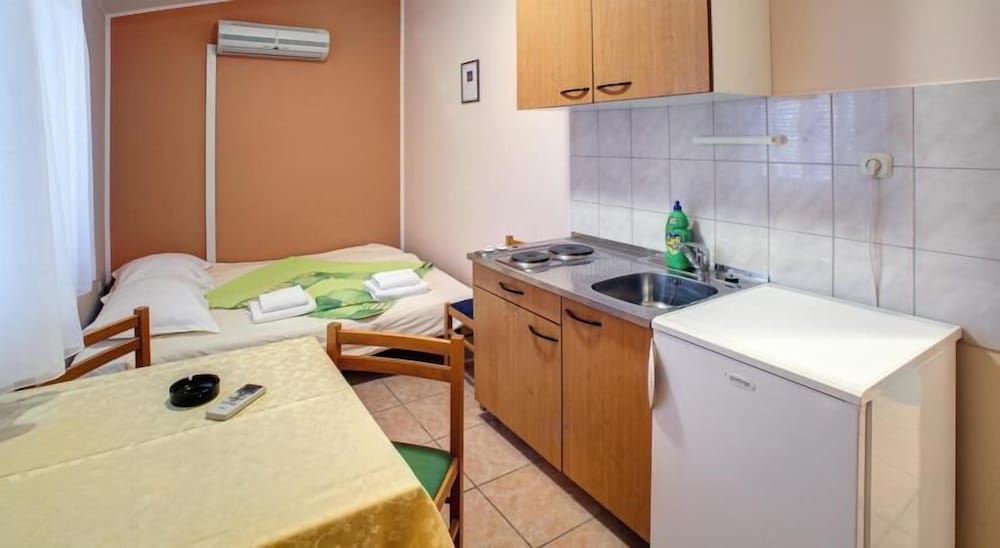 Hotel Skradinski Buk — Hotel rooms in Skradin, Šibenik-Knin