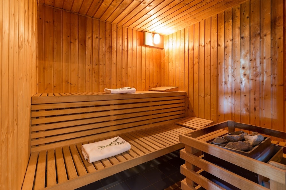 Hotel Tomislavov Dom — Hotel rooms in Zagreb, Zagreb (city)
