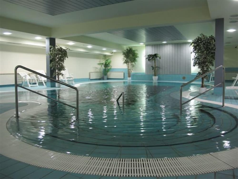 Hotel Tomislavov Dom — Swimming pool in Zagreb, Zagreb (city)