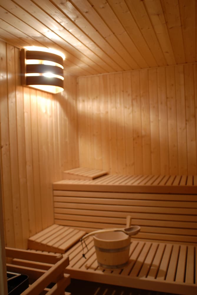 Aparthotel Snjezna Kraljica — Spa in Zagreb, Zagreb (city)