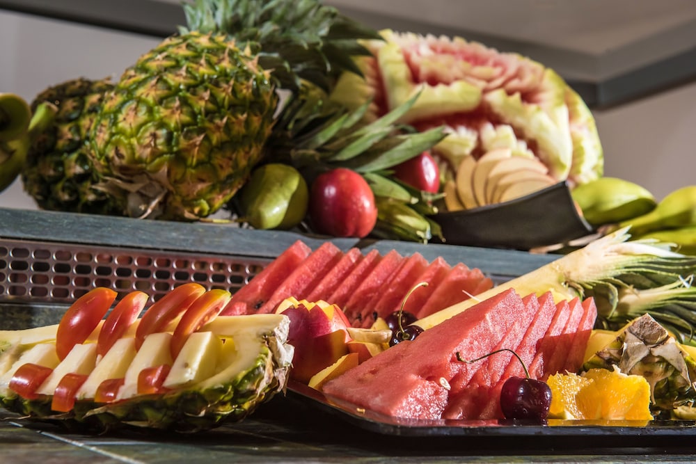 Petousis Hotel & Suites — Restaurant & bars in Gazi