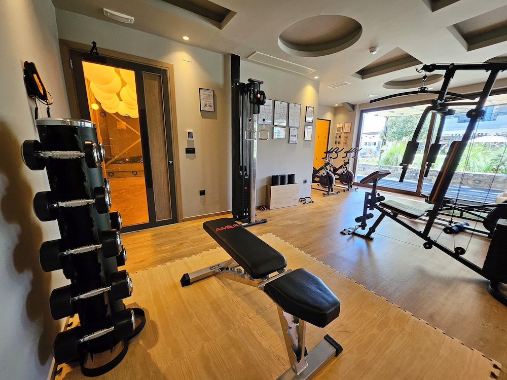 Petousis Hotel & Suites — Sports & recreation in Gazi