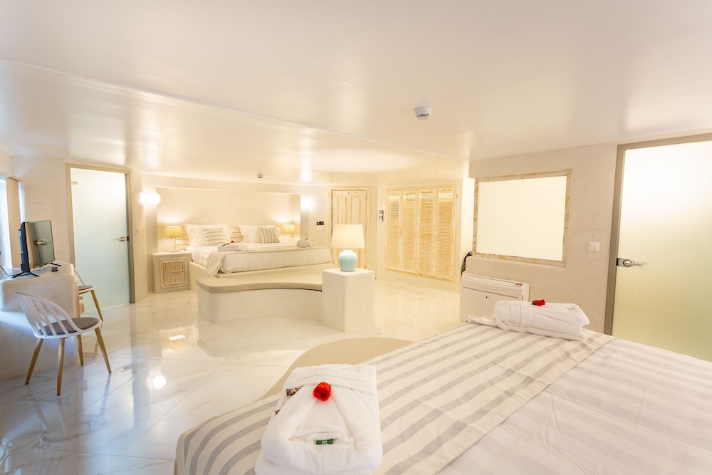 Rhodos Horizon City- Adults only — Hotel rooms in Rhodes Town, South Aegean