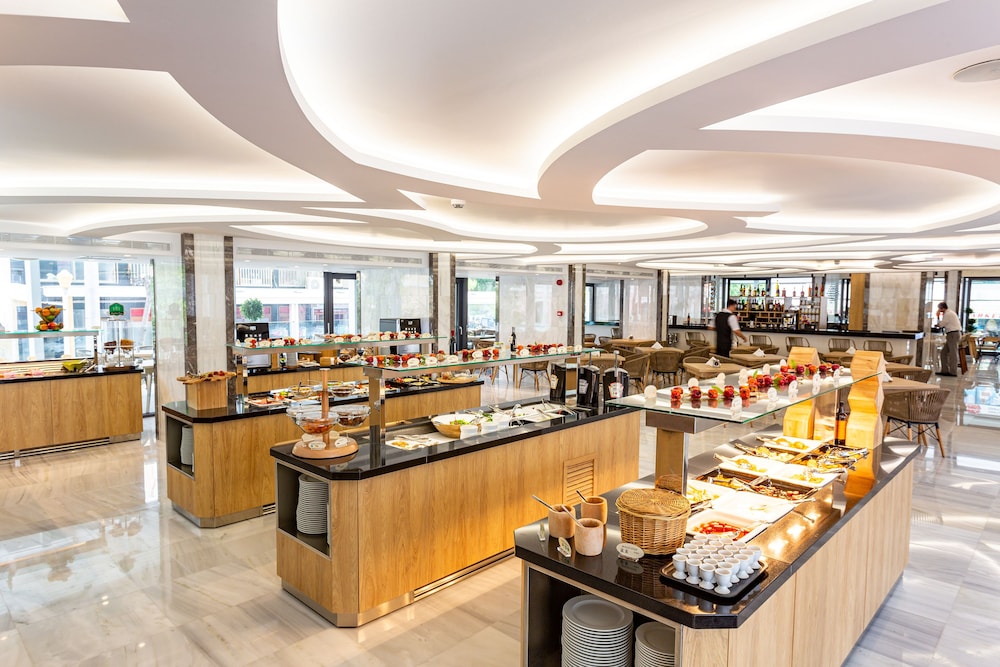 Rhodos Horizon City- Adults only — Restaurant & bars in Rhodes Town, South Aegean