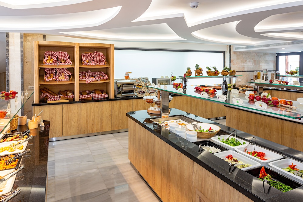 Rhodos Horizon City- Adults only — Restaurant & bars in Rhodes Town, South Aegean