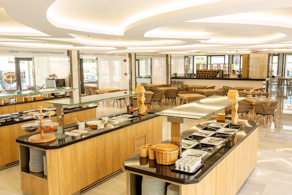 Rhodos Horizon City- Adults only — Restaurant & bars in Rhodes Town, South Aegean